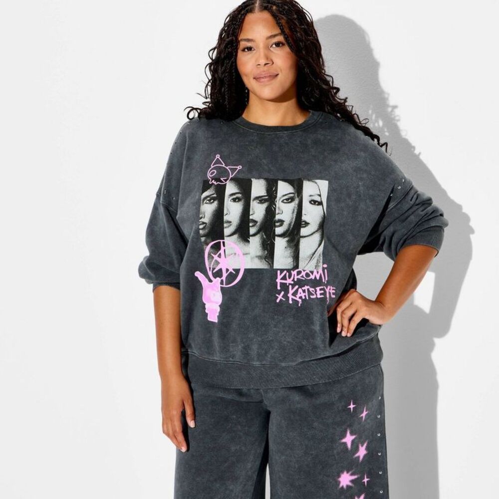 Women's Kuromi x Katseye Fleece Graphic Crew Sweatshirt - Black Wash 3X